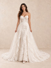 Spaghetti Strap Sweetheart Floral Lace A-Line Wedding Dress with Tulle Train