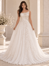 White Sweetheart Floral Appliqués Wedding Dress With Layered Tulle