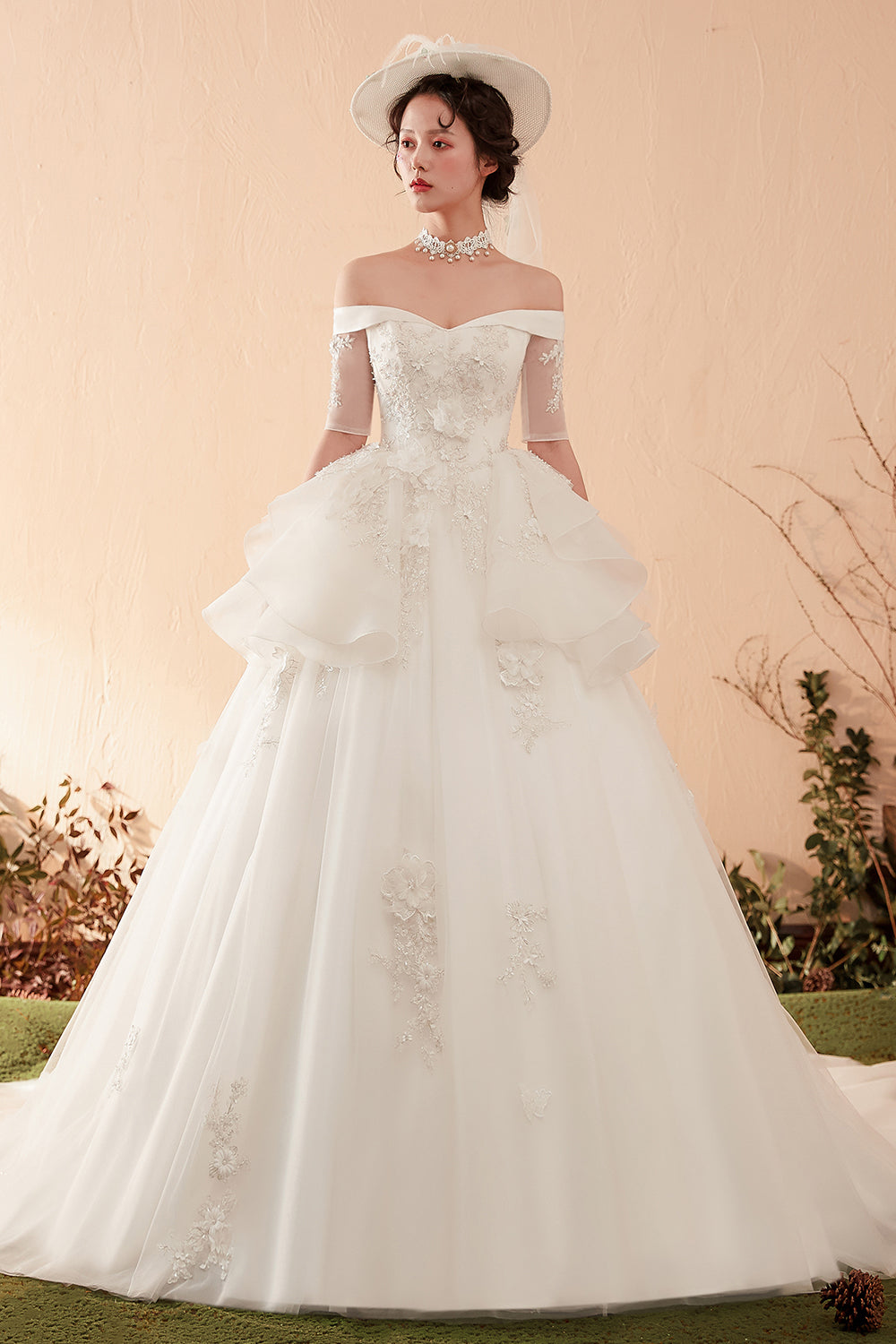 Exquisite Off-Shoulder Ball Gown Wedding Dress with Floral Lace Embellishments
