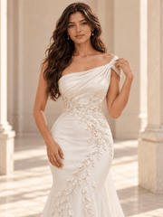 Strapless Floral Lace Appliqués Wedding Dress With Layered Tulle