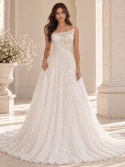 White Sweetheart Floral Appliqués Wedding Dress With Layered Tulle