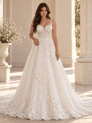 White Sweetheart Lace Appliqué A-Line Wedding Dress With Chapel Train